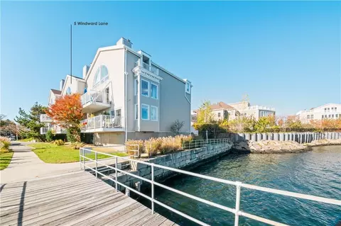 5 Windward Ln, New York, NY 10464