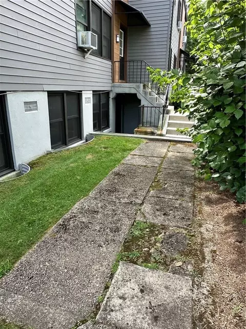 2 Tappan Lndg #2, Greenburgh, NY 10591