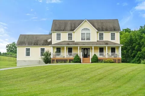 4 Innsbruck Rd, Washingtonville, NY 10992