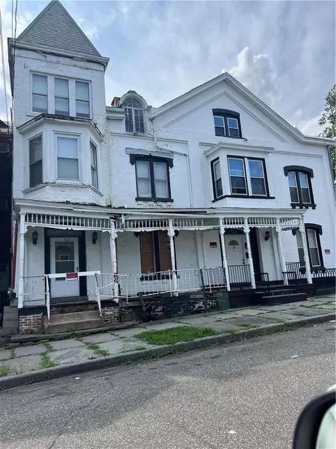 121 Chambers St, Newburgh, NY 12550