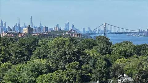 5700 Arlington Ave #11L, New York, NY 10471