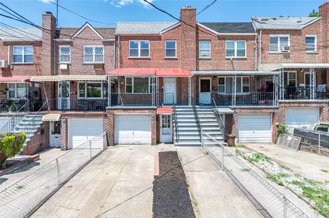 2911 Harding Ave, New York, NY 10465