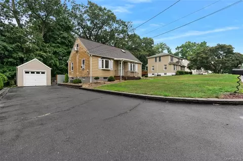 40 Sgt Amory Ave, Orangetown, NY 10965