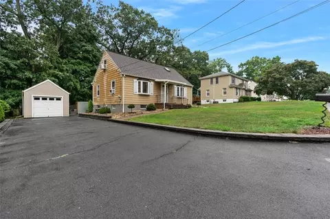 40 Sgt Amory Ave, Orangetown, NY 10965