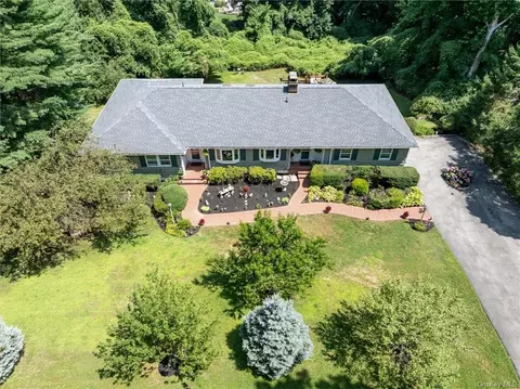 15 Stillman Ln, Mount Pleasant, NY 10570