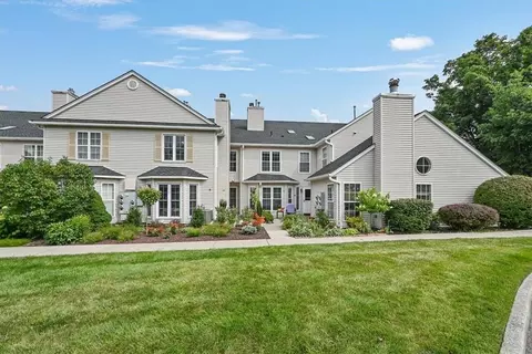 55 Olde Wagon Rd, Warwick, NY 10990