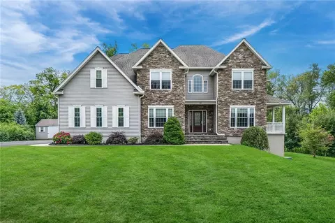 19 Lees Way, East Fishkill, NY 12533