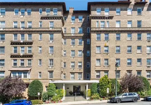 16 N Chatsworth Ave #105, Larchmont, NY 10538