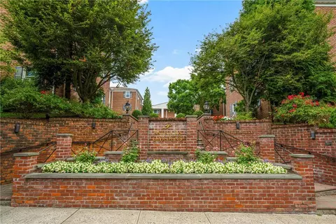 1833 Palmer Ave #2B, Larchmont, NY 10538
