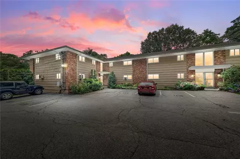 51 Haines Rd #2A, Bedford Hills, NY 10507