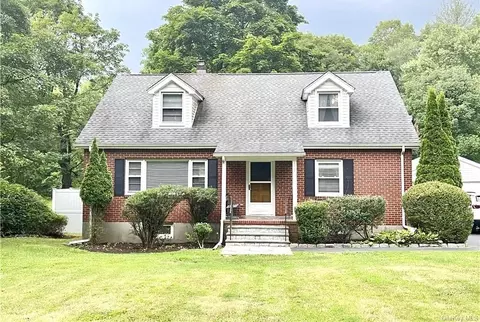 3061 Gomer St, Yorktown, NY 10598