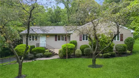 7 Park Ave, New City, NY 10956