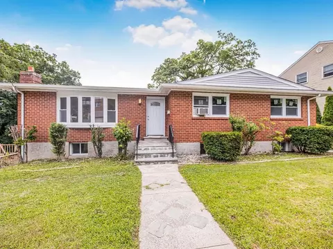 136 Frederic St, Yonkers, NY 10703