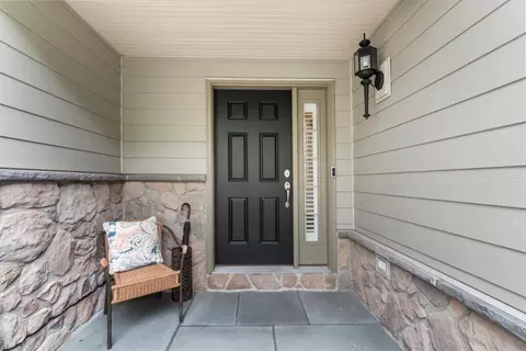 4 Bernheimer Ln, Cortlandt, NY 10567