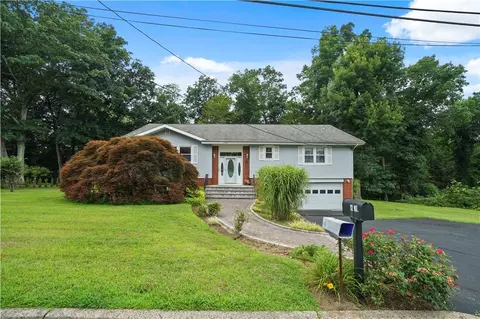 12 N Woodlands Ave, Greenburgh, NY 10607