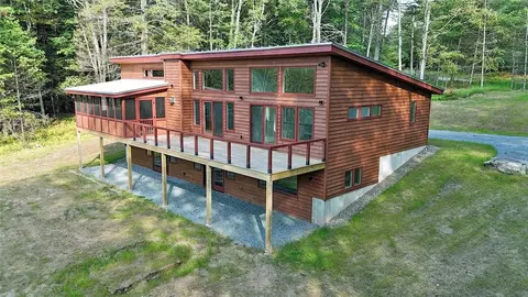 28 Hillside Ln, Delaware, NY 12723