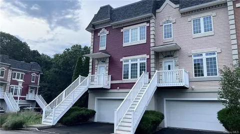54 Alexander Ct, Clarkstown, NY 10954