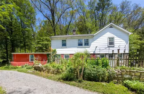 69 E Mountain Rd N, Philipstown, NY 10516