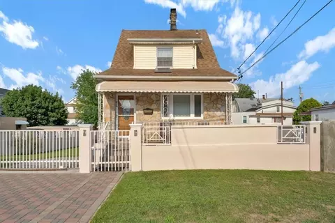 210 Husson Ave, New York, NY 10473