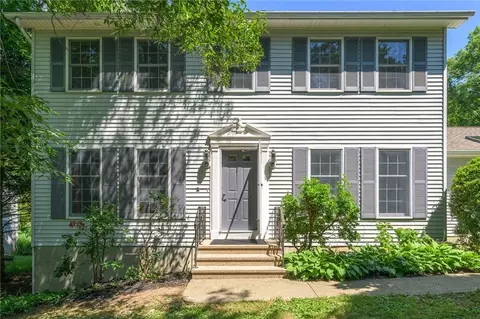 67 Manor Rd, Red Hook, NY 12571