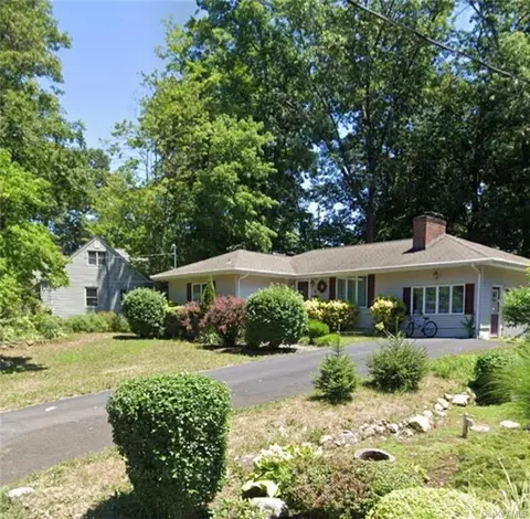 8 Willow Dr, Ramapo, NY 10901