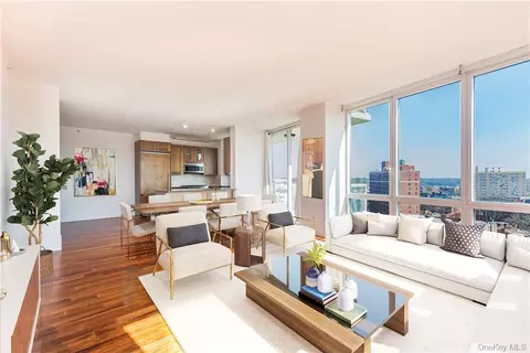 640 W 237th St #11A, Bronx, NY 10463