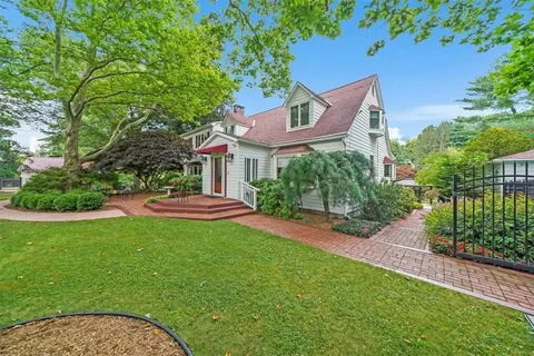 346 Shawangunk Rd, Wallkill, NY 10940