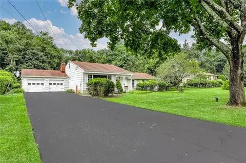 3 East Pl, Ramapo, NY 10901