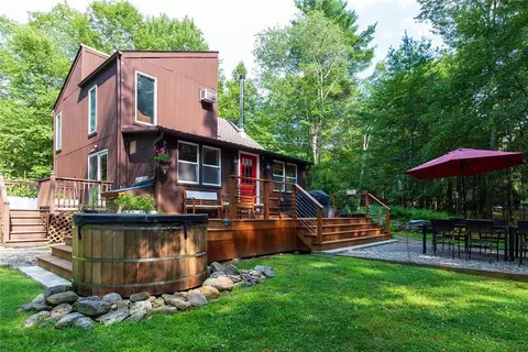 8 Clipper Dr, Mamakating, NY 12790