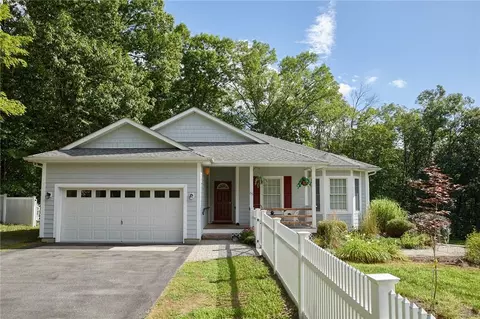 55 Hummel Rd, New Paltz, NY 12561