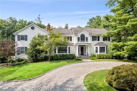 105 Cushman Rd, Scarsdale, NY 10583