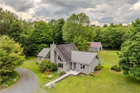 525 County Route 12, Wawayanda, NY 10958