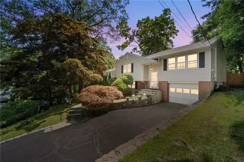 11 Helena Ave, White Plains, NY 10605