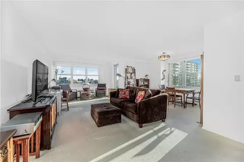 555 Kappock St #10P, New York, NY 10463