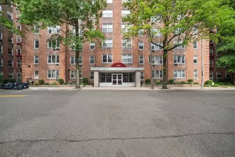 5 Sadore Ln #2M, Yonkers, NY 10710