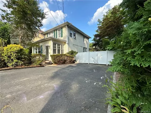 74 Stevens St, White Plains, NY 10606