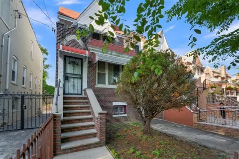 1013 E 227th St, New York, NY 10466