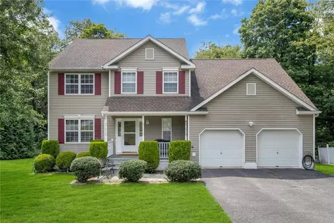 13 Ramblewood Dr, Newburgh, NY 12550