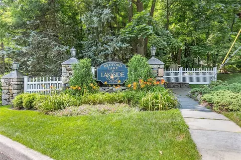 9 Lake Marie Ln, Bedford Hills, NY 10507