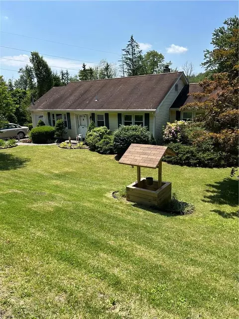 45 Ludingtonville Rd, Holmes, NY 12531