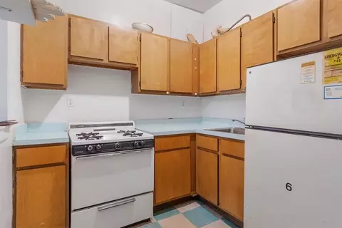 131 Norfolk St #3B, New York, NY 10002