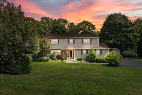86 Bloomer Rd, Mahopac, NY 10541