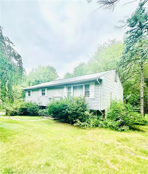 42 Scotland Rd, Ramapo, NY 10977