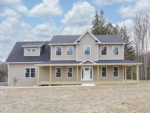 3 Raaby Ln, Orange Lake, NY 12550