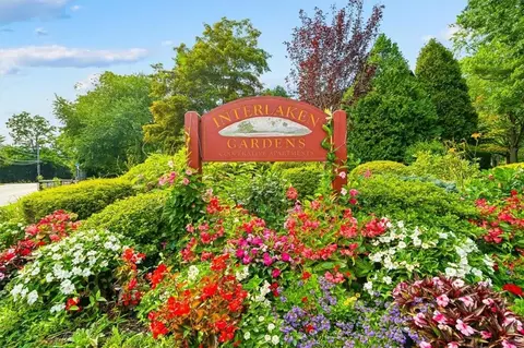 1175 California Rd #2R, Eastchester, NY 10709