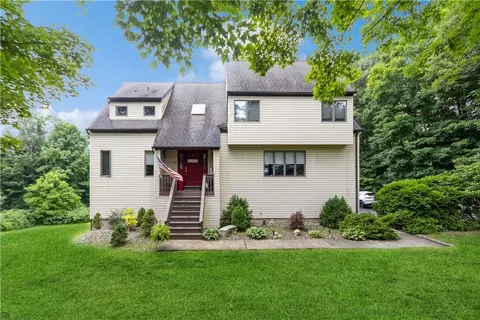 255 Austin Rd, Mahopac, NY 10541