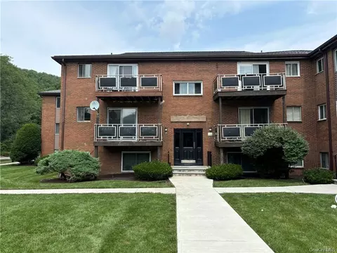 17 Tanager Rd #1702, Kiryas Joel, NY 10950