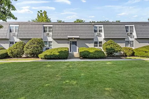 15 White Gate Dr #F, Wappinger, NY 12590