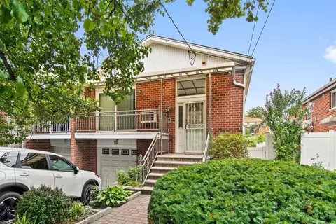 2455 Delanoy Ave, New York, NY 10469