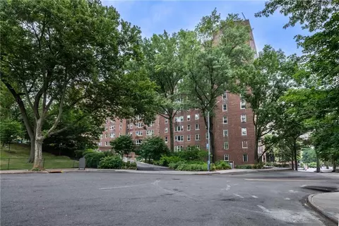 60 Knolls Cres #2C, New York, NY 10463